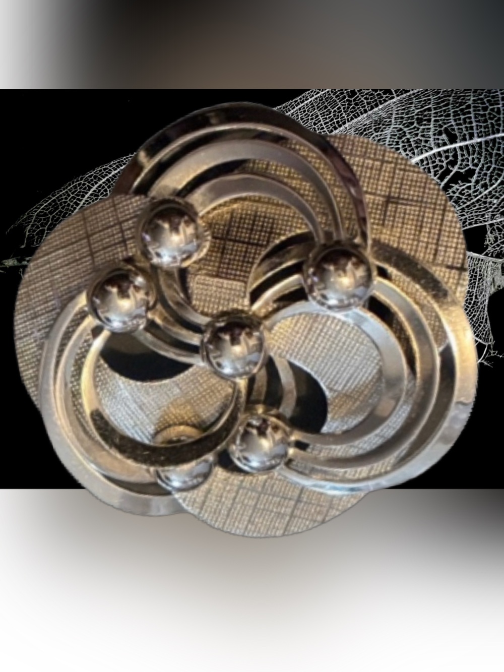Triad Shiny Silver Swirl Necklace